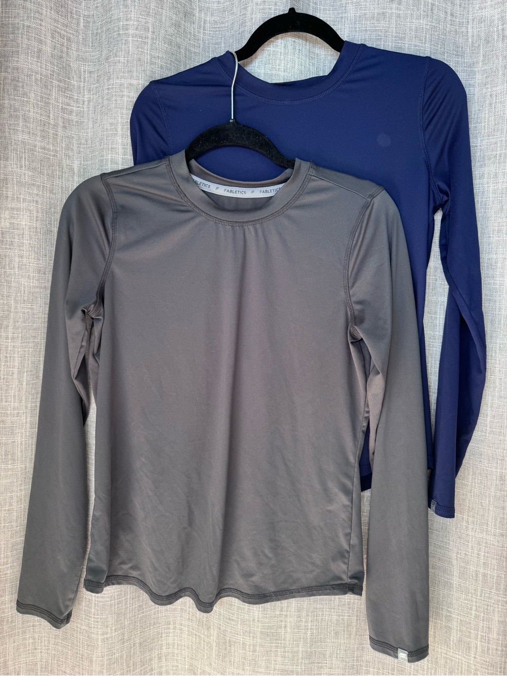 Fabletics Women's Core Long Sleeve Underscrub Tops Onyx Navy small 2 tops bundle